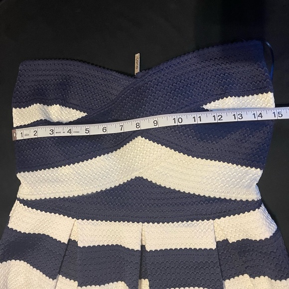 BCBG MAXAZRIA Alythea Striped Strapless Sweetheart Dress - Picture 8 of 10